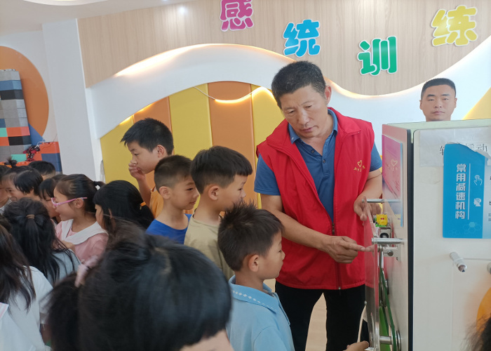 “践行二十大 健康享未来” ——科普大篷车进校园活动