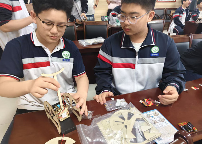 新乡市科协举办第十一届全国青年科普创新实验暨作品大赛宣讲会